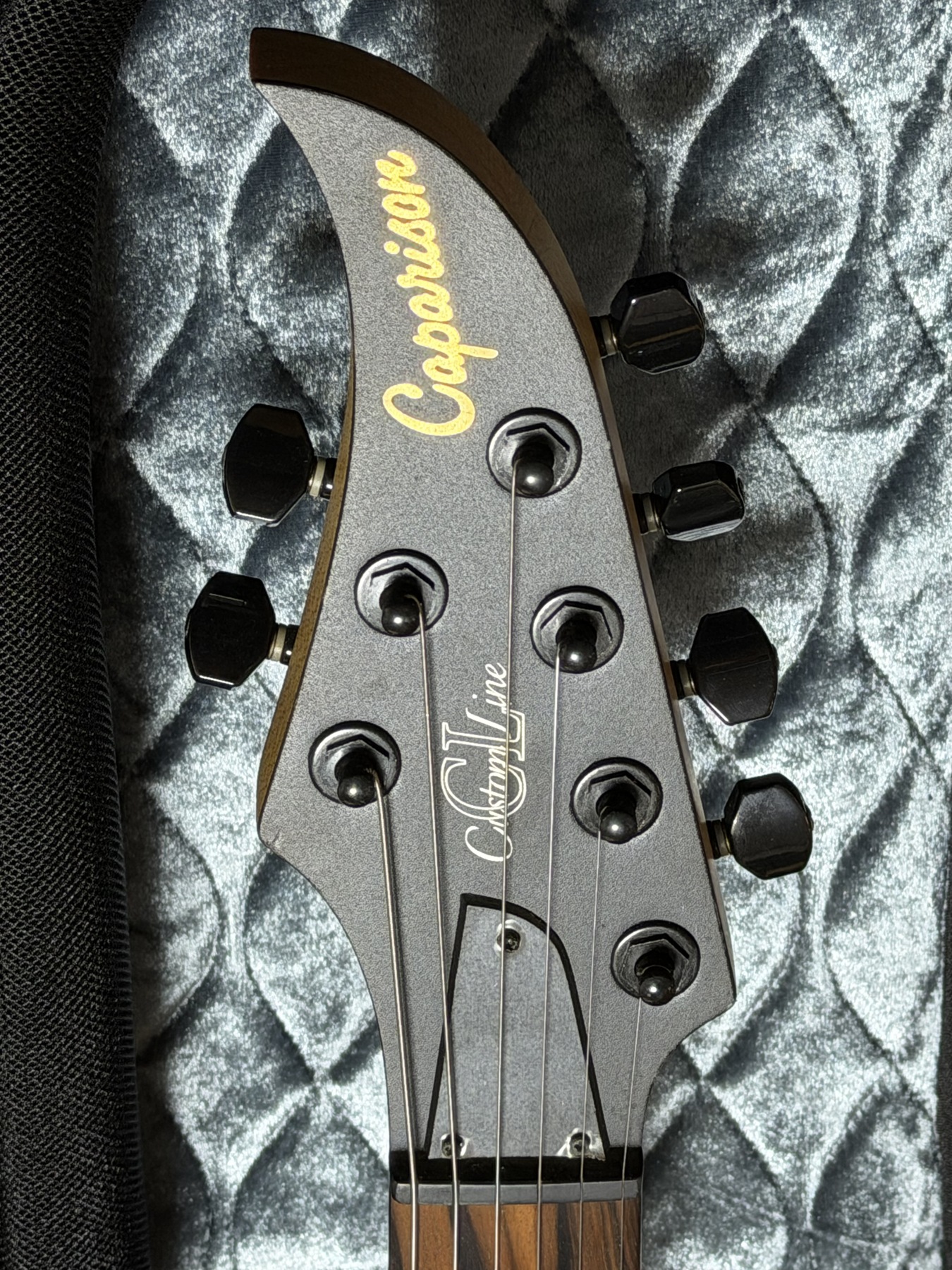 Caparison Dellinger Custom Lineのヘッド